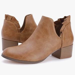 Cutout Booties brown size 10